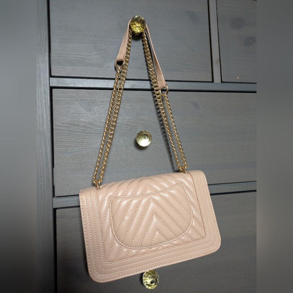 Quilted Crossbody Bag - Picture 2 of 6